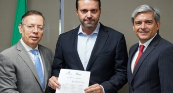 Agehab e TJ assinam cooperação para moradia em conflito fundiário